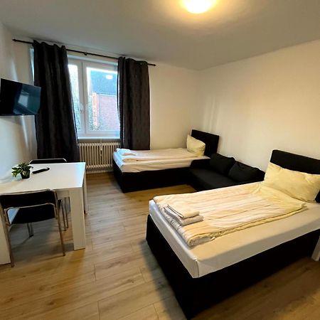 3-Zimmer Monteurwohnung Mit Balkon Neumünster Eksteriør bilde