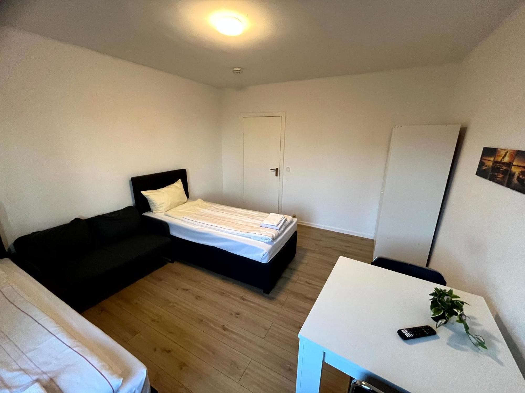 3-Zimmer Monteurwohnung Mit Balkon Neumünster Eksteriør bilde