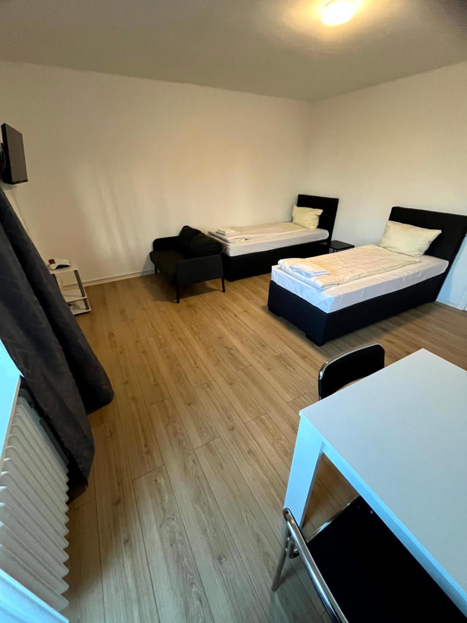 3-Zimmer Monteurwohnung Mit Balkon Neumünster Eksteriør bilde